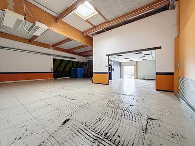 Bureau - 475 m² - 1 pièce