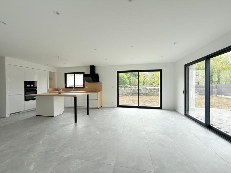 Maison - 115 m² - 4 pièces