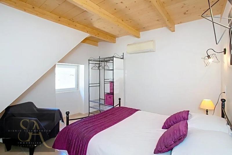 Propriété - 249 m² - 10 pièces