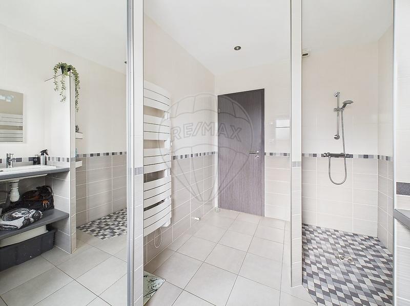 Maison - 103 m² - 5 pièces