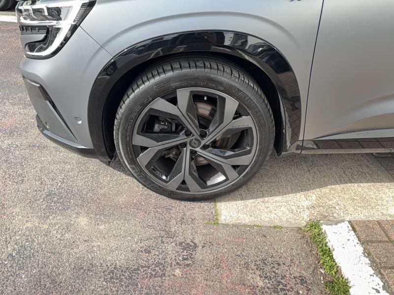 Renault Austral E-Tech hybrid 200 Iconic esprit Alpine