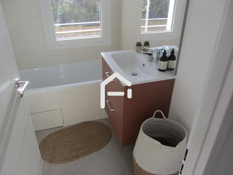 Villa - 93 m² - 5 pièces