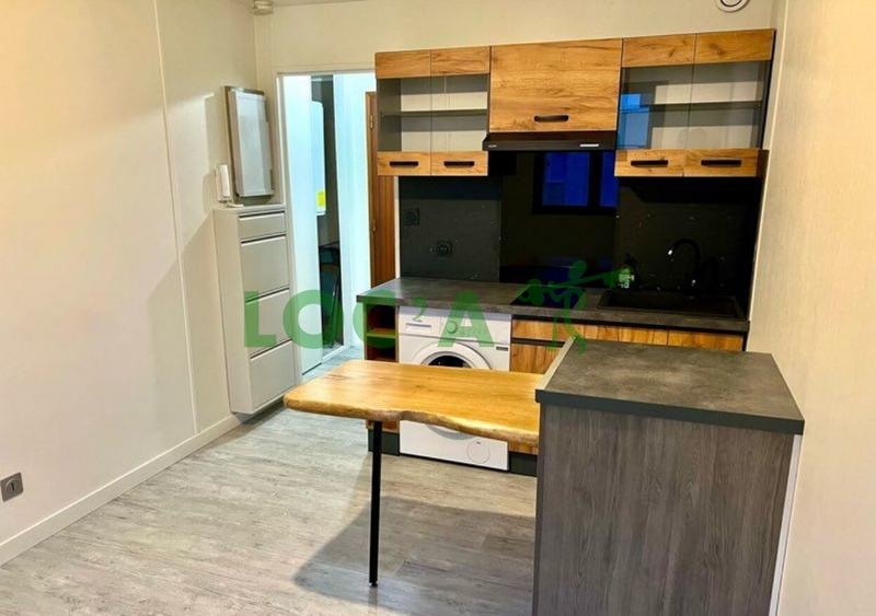 Studio - 15 m² - 1 pièce