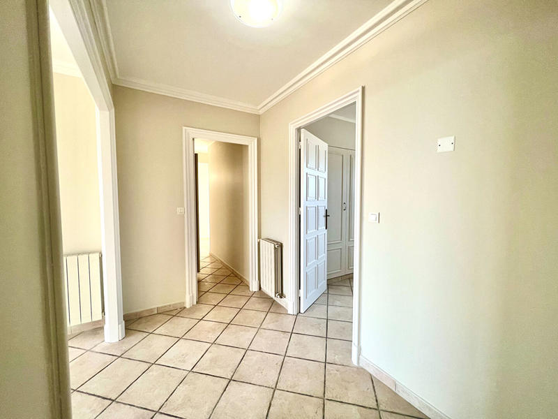 Appartement - 99 m² - 4 pièces