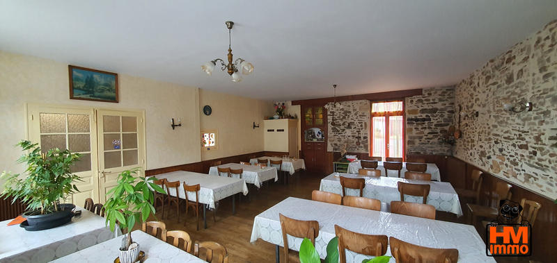 Maison - 218 m² - 9 pièces