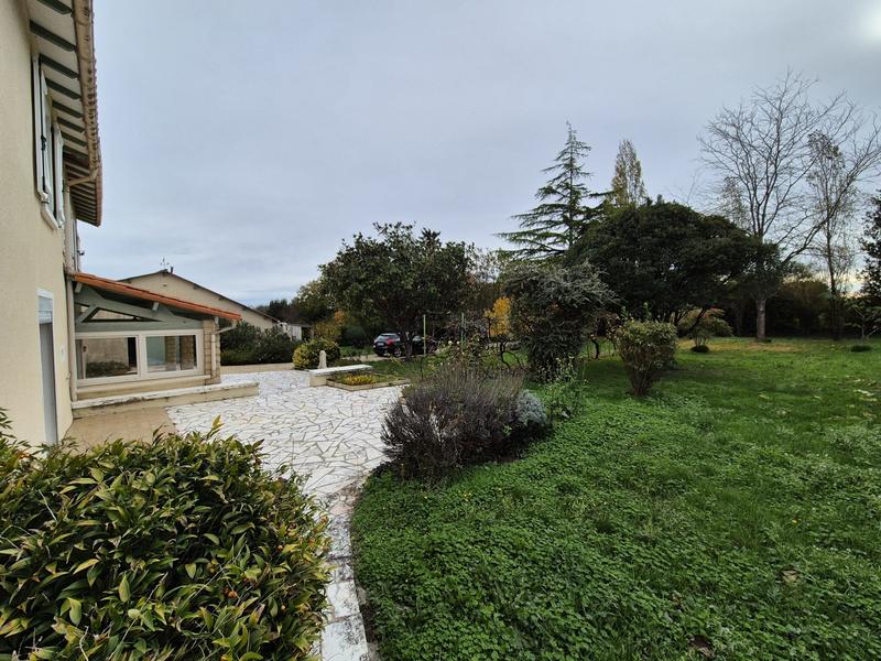 Maison ancienne - 192 m² - 9 pièces