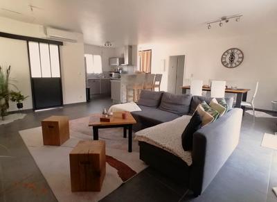 Maison - 95 m² - 5 pièces