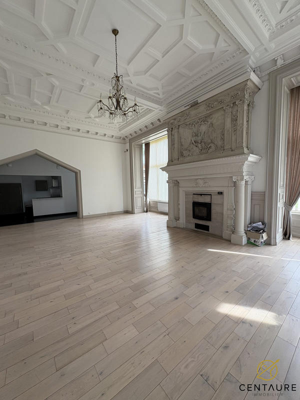 Appartement - 185 m² - 5 pièces