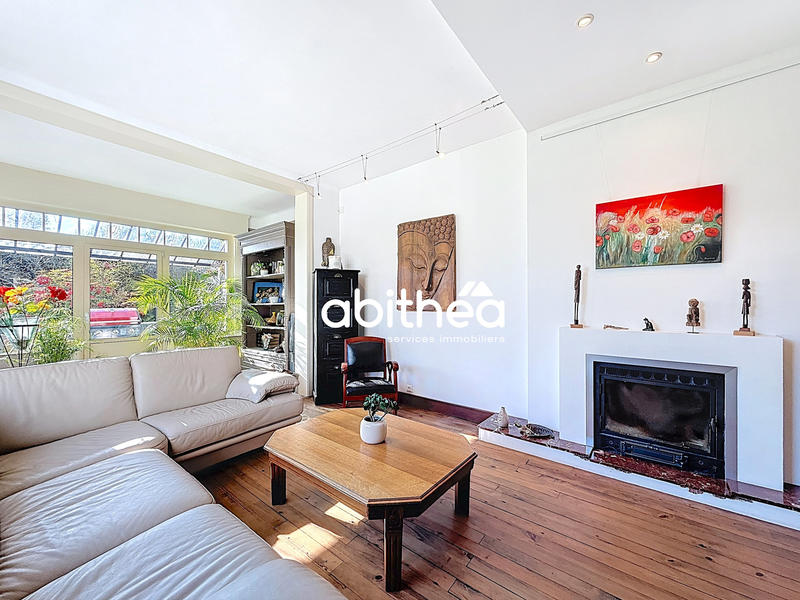 Maison - 224 m² - 6 pièces