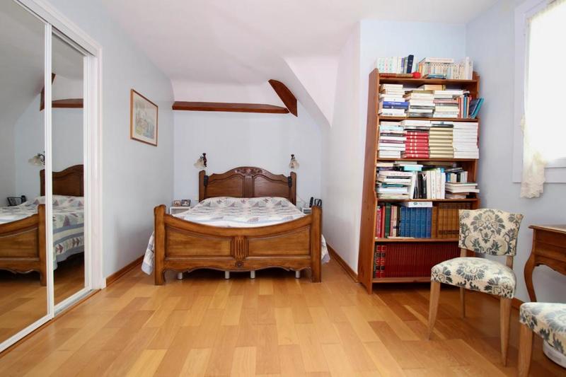 Maison - 183 m² - 6 pièces