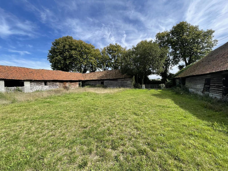 Corps de ferme - 280 m² - 9 pièces