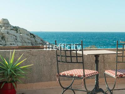 Maison - 236 m² - 6 pièces