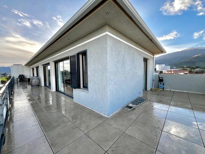 Appartement - 95 m² - 3 pièces