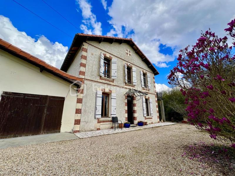 Maison - 193 m² - 5 pièces