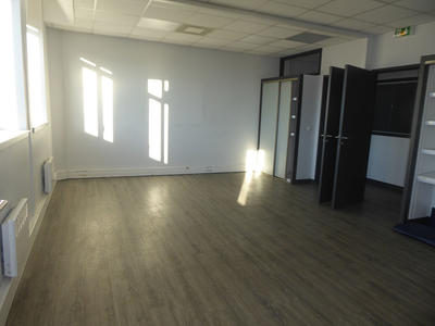 Bureau - 244 m²