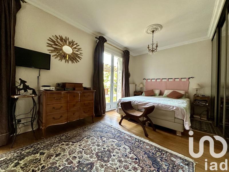 Maison - 200 m² - 8 pièces