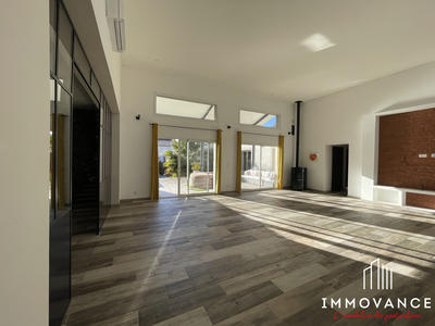 Villa - 210 m² - 6 pièces