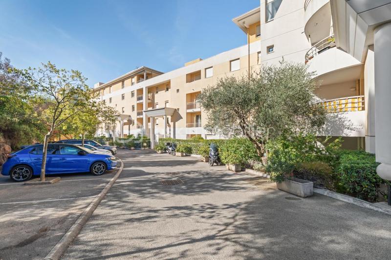 Appartement - 92 m² - 4 pièces