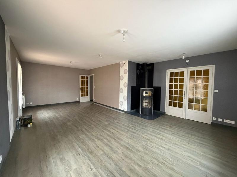 Maison traditionnelle - 93 m² - 7 pièces