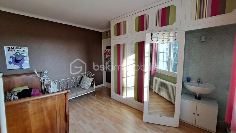 Maison - 160 m² - 8 pièces