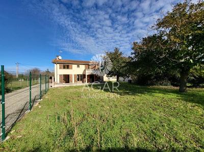 Maison - 139 m² - 5 pièces