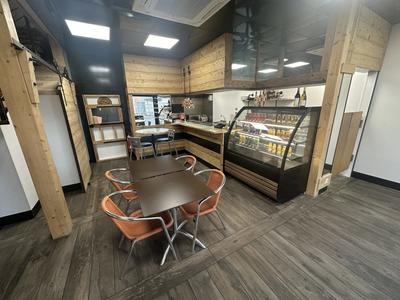 Local d'activités - 164 m²