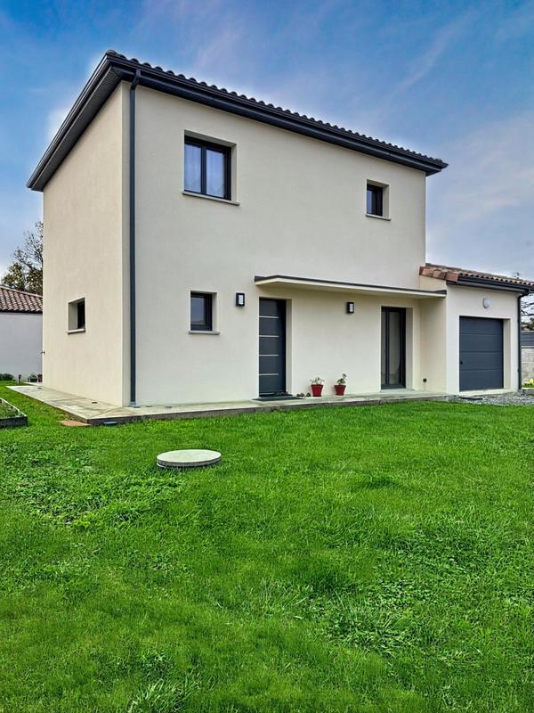 Maison - 101 m² - 5 pièces