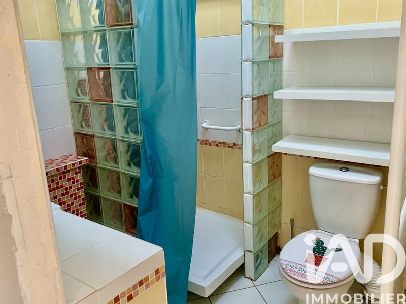 Maison - 210 m² - 10 pièces