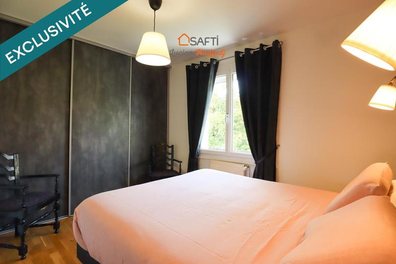 Maison - 170 m² - 9 pièces