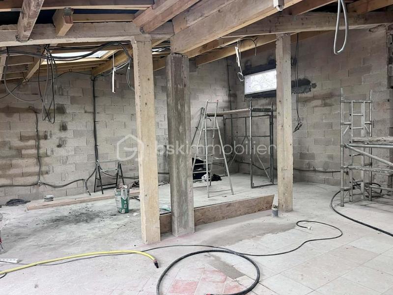 Maison - 200 m² - 4 pièces