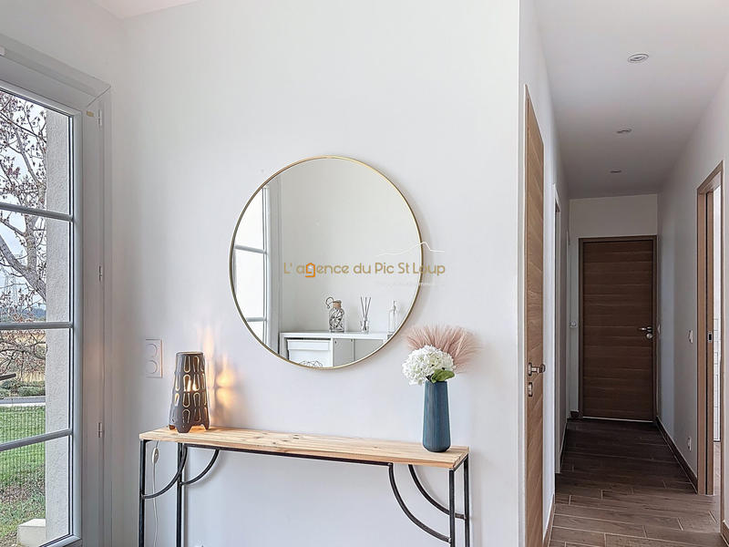 Villa - 182 m² - 8 pièces