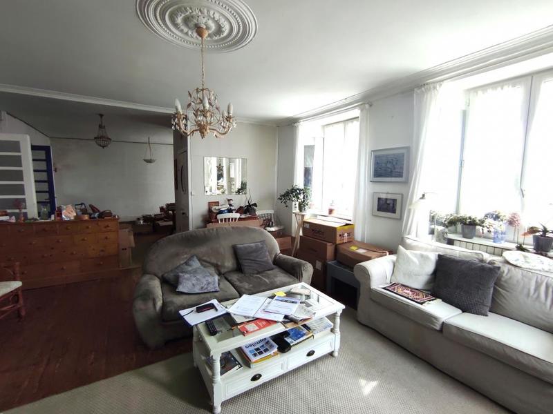 Maison - 235 m² - 7 pièces