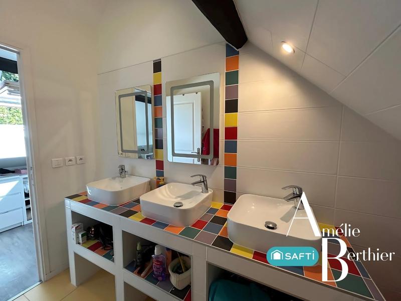 Maison - 200 m² - 8 pièces