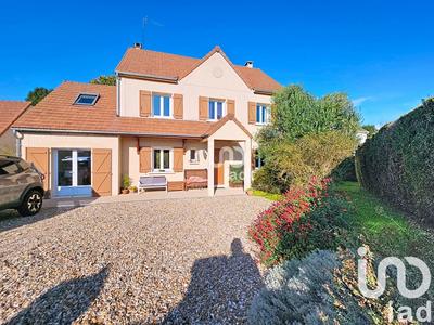 Maison - 220 m² - 9 pièces