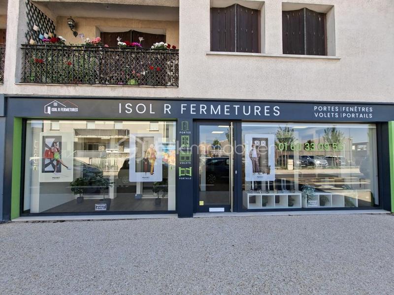 Local commercial - 78 m² - 4 pièces