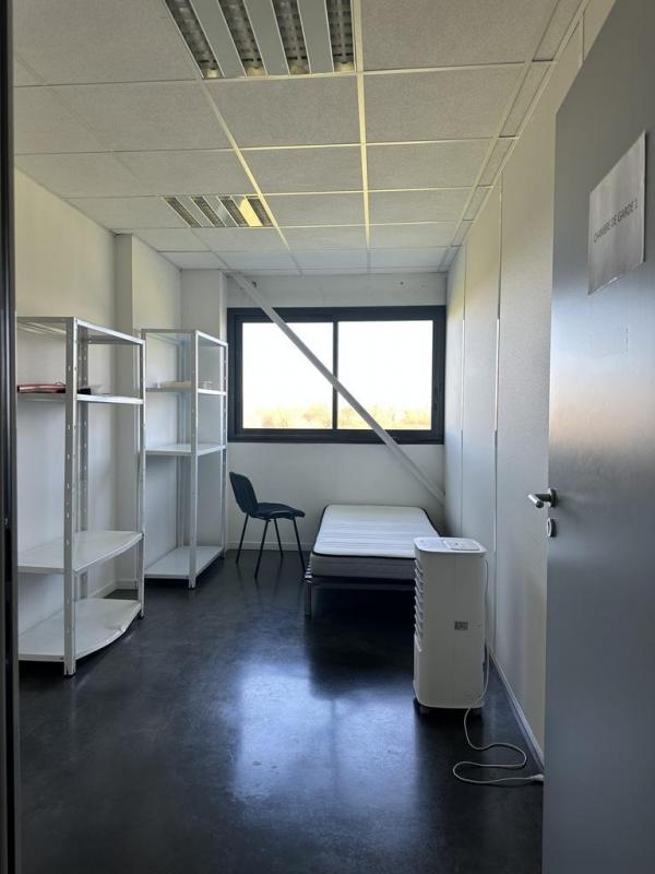 Local d'activité / Entrepôt - 190 m²