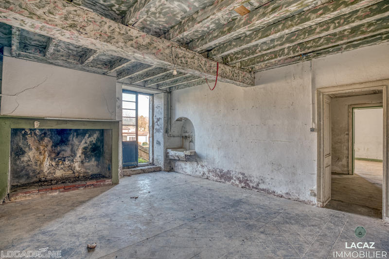 Maison - 450 m² - 6 pièces