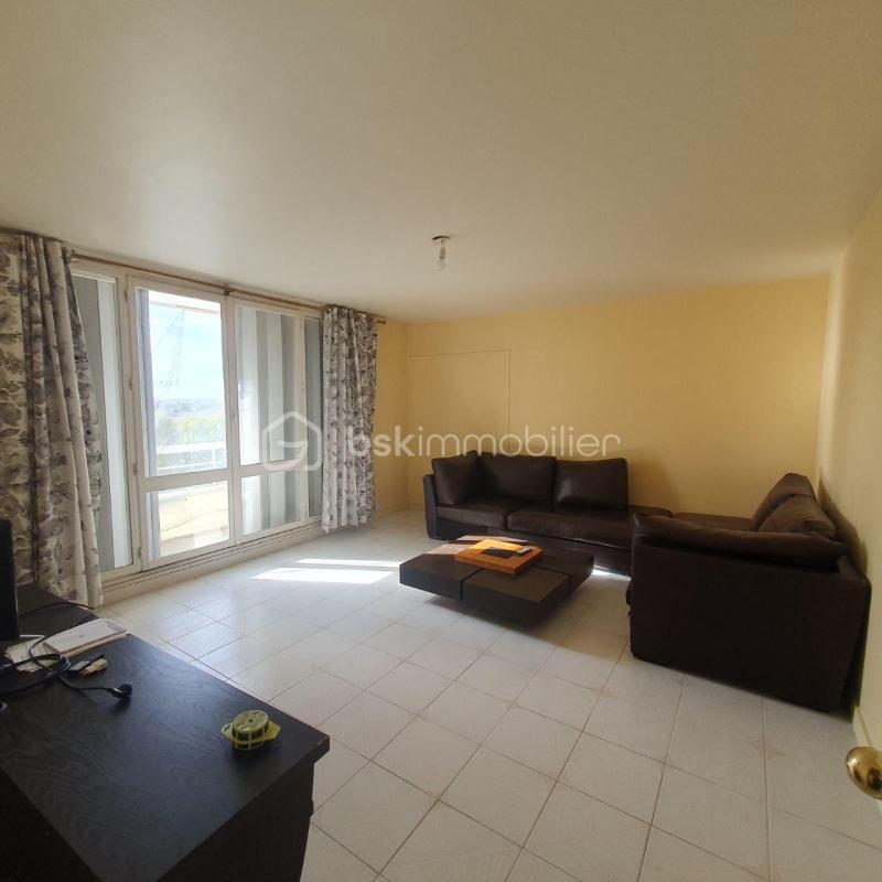 Appartement - 99 m² - 4 pièces