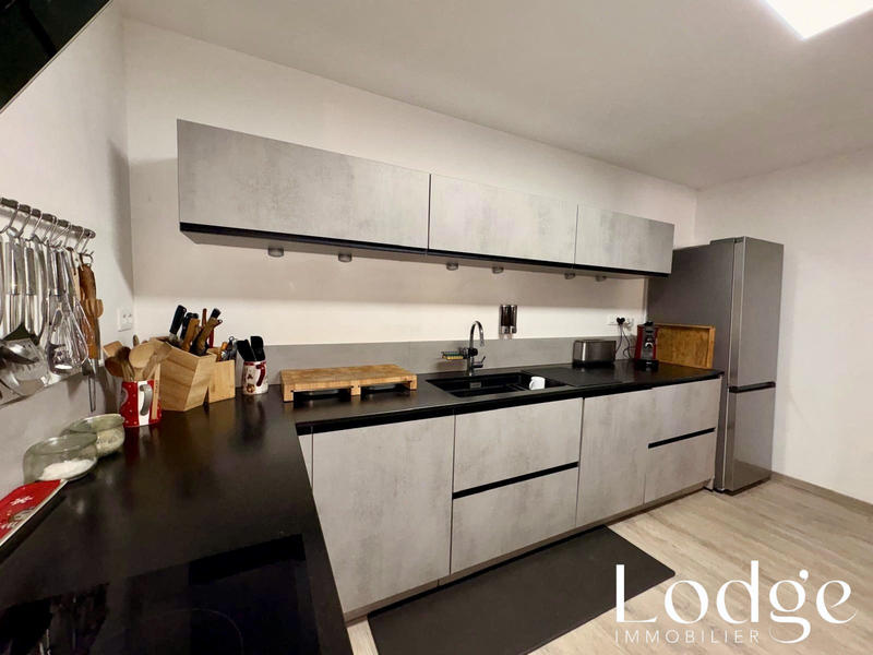 Appartement - 82 m² - 3 pièces