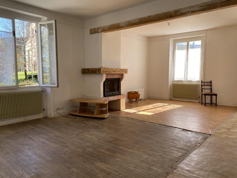 Maison ancienne - 205 m² - 8 pièces