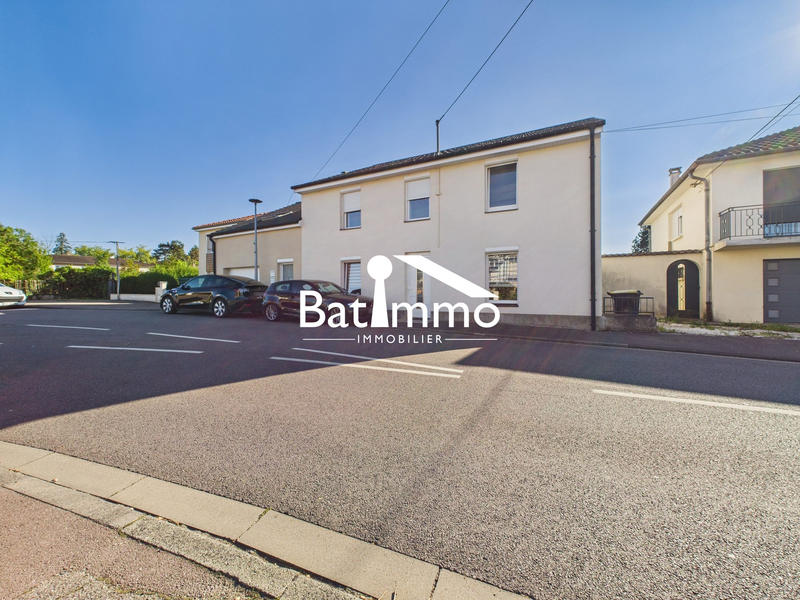 Maison - 245 m² - 8 pièces