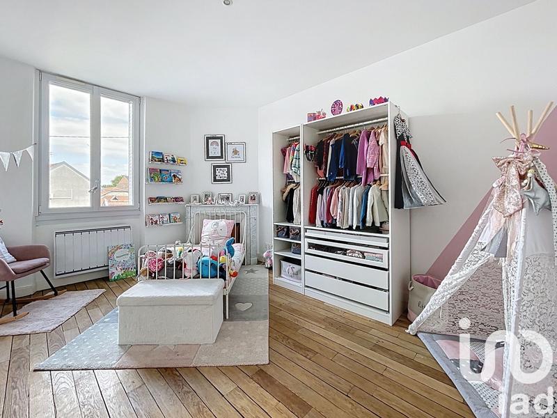 Maison - 240 m² - 9 pièces