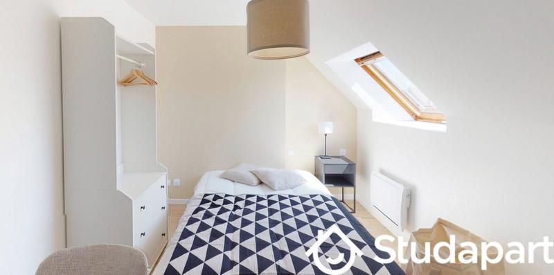 Chambre - 10 m² - 1 pièce