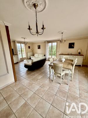 Maison - 153 m² - 7 pièces