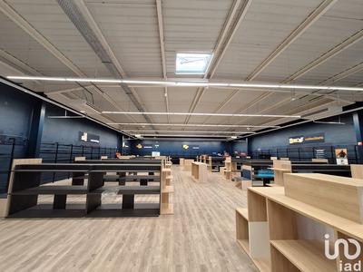 Local commercial - 610 m²