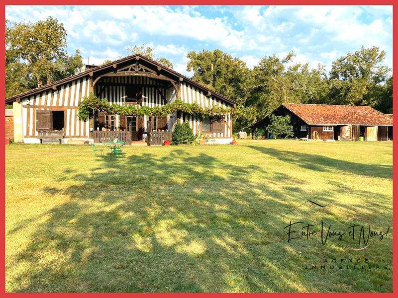 Maison ancienne - 220 m² - 8 pièces