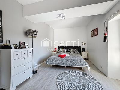 Maison - 105 m² - 4 pièces