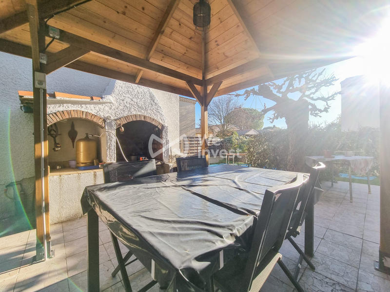 Villa - 183 m² - 8 pièces