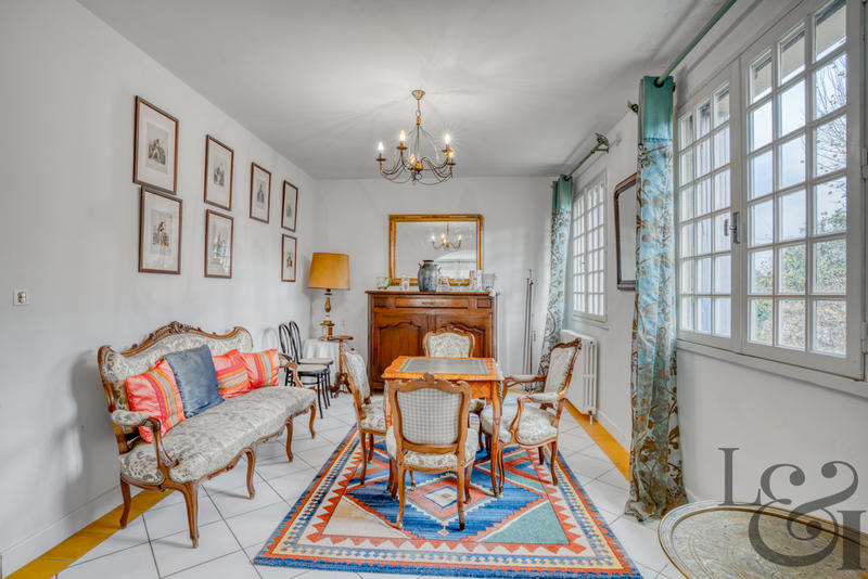 Maison - 178 m² - 6 pièces