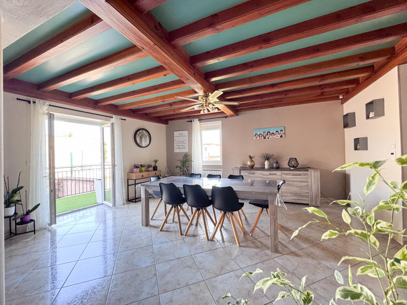 Maison - 209 m² - 7 pièces